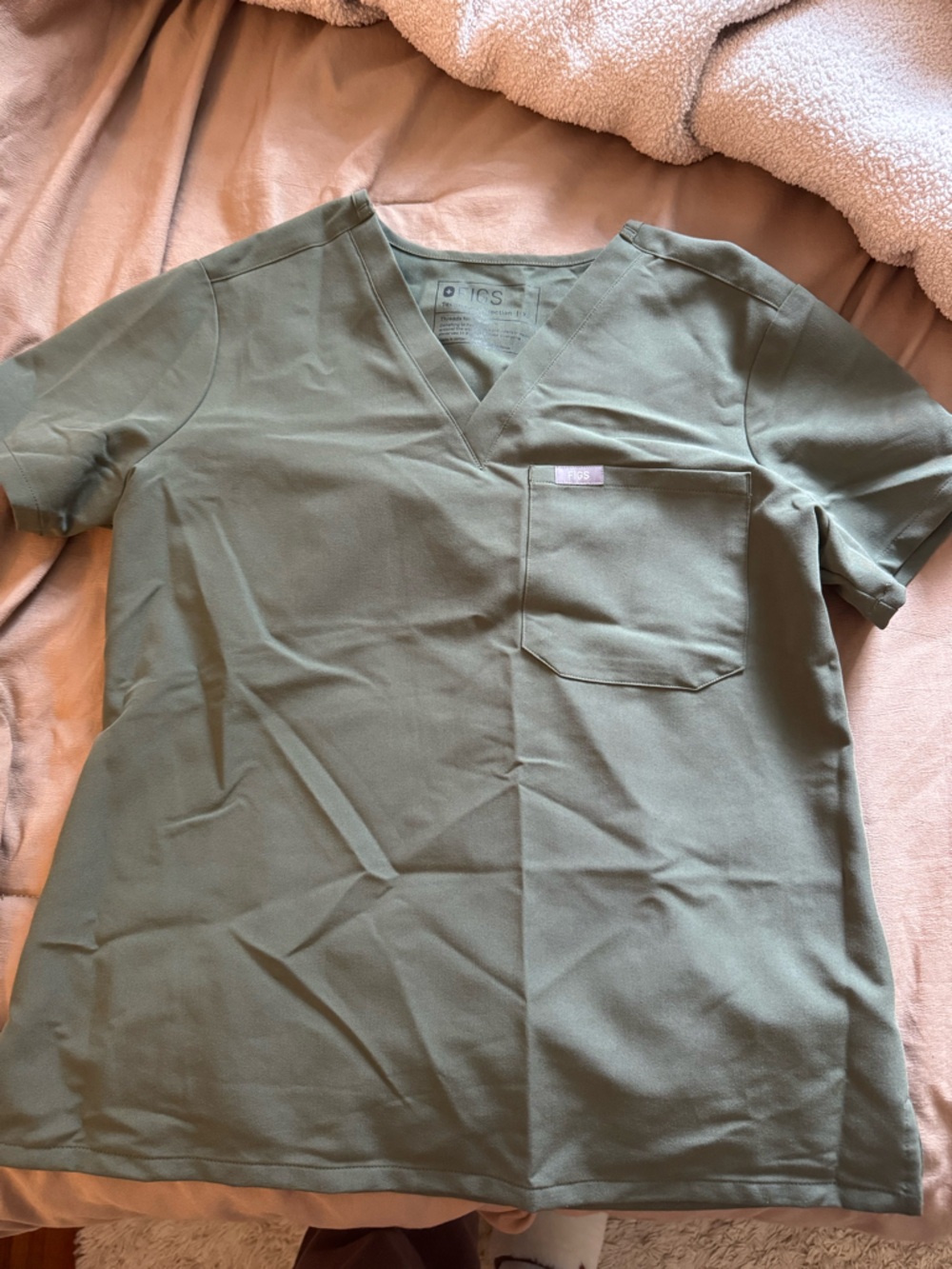 Women’s Figs Scrub Top